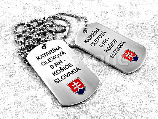 Sada vojenských známek s údaji a státním znakem Slovenska 